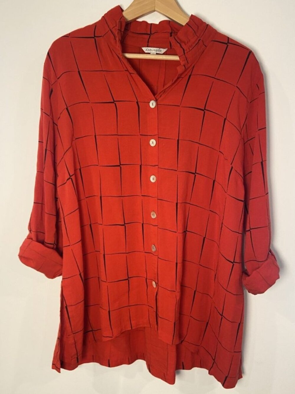 John Mark Shirt Blouse Red Black Cuffed Sleeves Wire Neck Size Large L